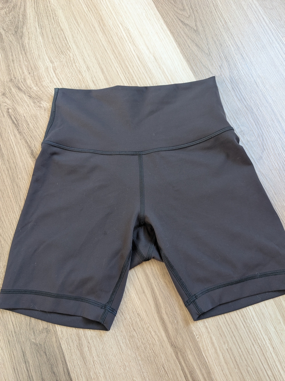 Lululemon Black Align Biker Short, 6", EUC